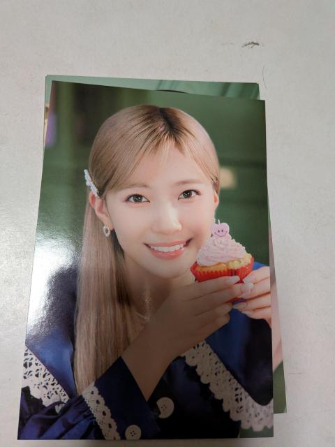 NiziU�|�X�g�J�[�h  �� �z�r�[�� 