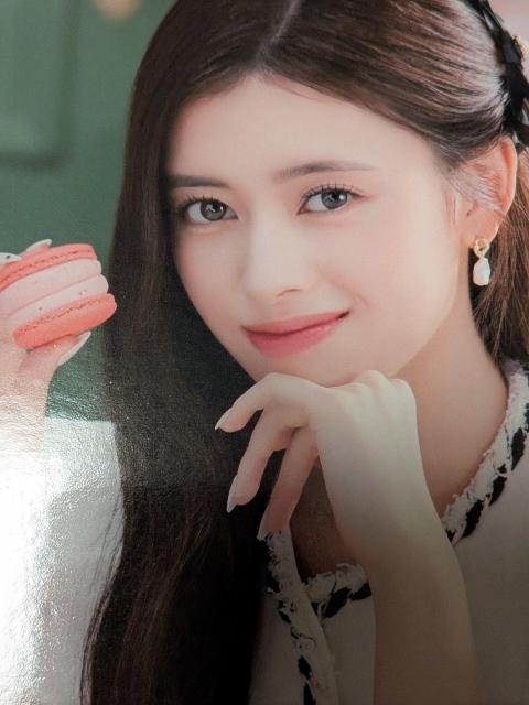 NiziU�|�X�g�J�[�h �� �z�r�[�� 