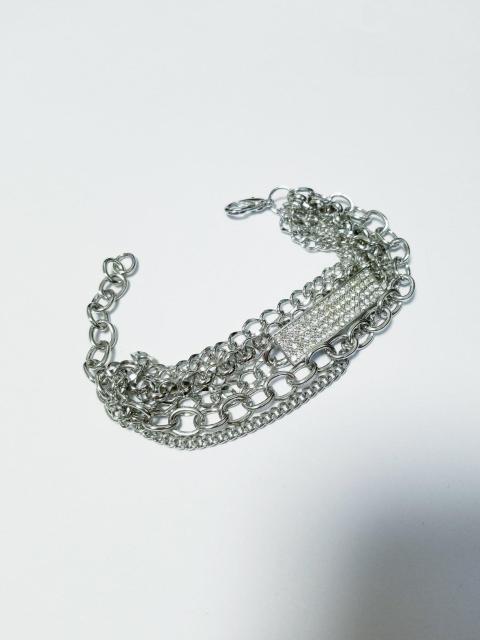 (168) 新品 ラインストーン スクエアプレート シルバー 4連チェーン ブレスレット 定価¥3,980 < 女性アクセサリー/時計 (168) 新品 ラインストーン スクエアプレート シルバー 4連チェーン ブレスレット 定価¥3,980 < 女性アクセサリー/時計の