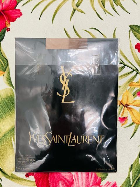 ݂݂݁ CET[ Yves Saint-Laurent peB XgbLO }`t i[