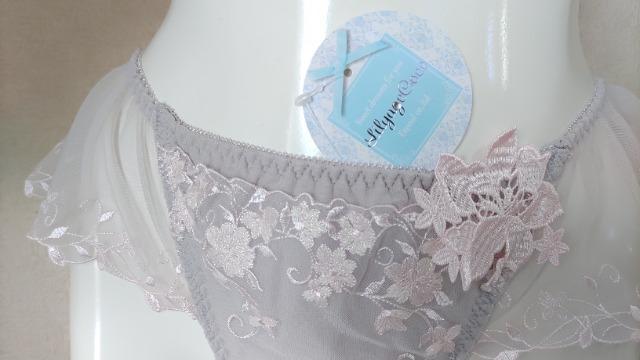 リリアージュココ 新品タグ付き Lサイズ グレー  < 女性ファッション  リリアージュココ 新品タグ付き Lサイズ グレー  < 女性ファッションの