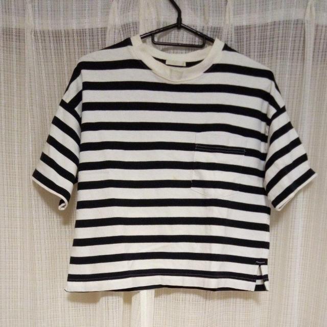 GU  ショート丈Tシャツ S < ブランド  GU  ショート丈Tシャツ S  < ブランドの