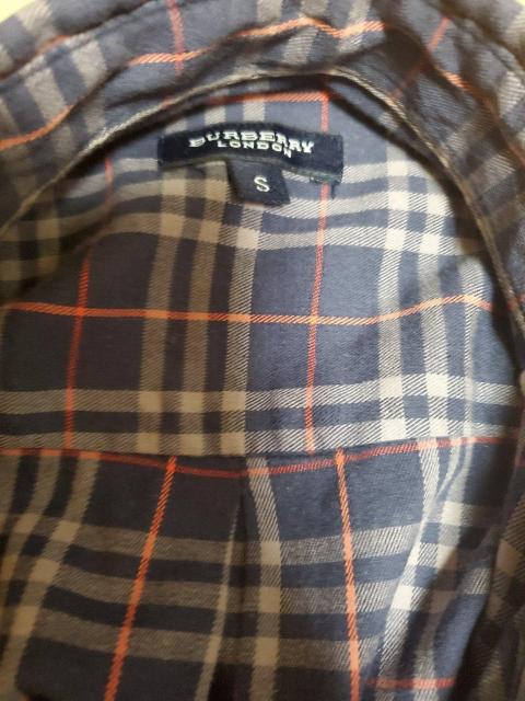 BURBERRY LONDON ノバチェック長袖シャツ ホース刺繍 紺 クリーニング済み。 < ブランド BURBERRY LONDON ノバチェック長袖シャツ ホース刺繍 紺 クリーニング済み。 < ブランドの