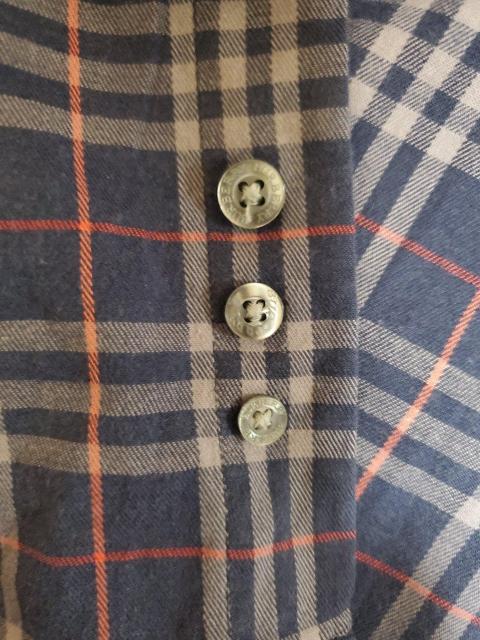 BURBERRY LONDON ノバチェック長袖シャツ ホース刺繍 紺 クリーニング済み。 < ブランド BURBERRY LONDON ノバチェック長袖シャツ ホース刺繍 紺 クリーニング済み。 < ブランドの