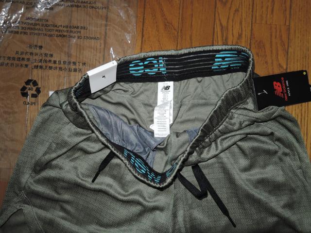 新品 New Balance ニューバランス デジタルカモ柄 ショーツ M ハーフパンツ ランニング スポーツ 運動 < ブランド  新品 New Balance ニューバランス デジタルカモ柄 ショーツ M ハーフパンツ ランニング スポーツ 運動 < ブランドの