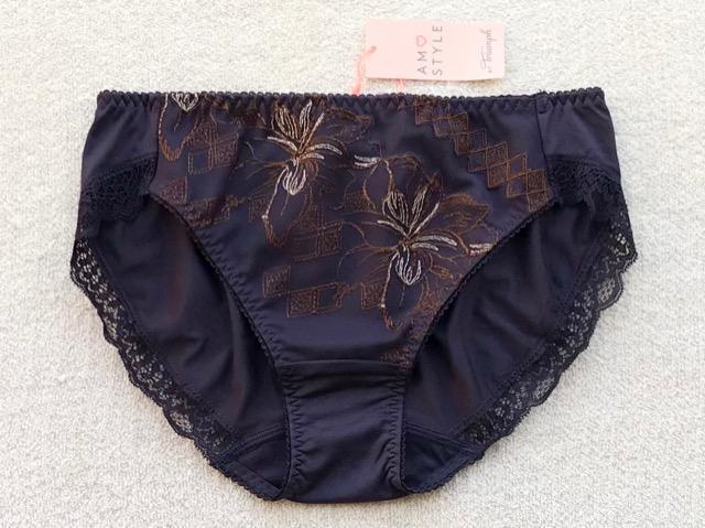 Triumph AMOSTYLE ショーツ Mサイズ ネイビー < 女性ファッション  Triumph AMOSTYLE ショーツ Mサイズ ネイビー  < 女性ファッションの