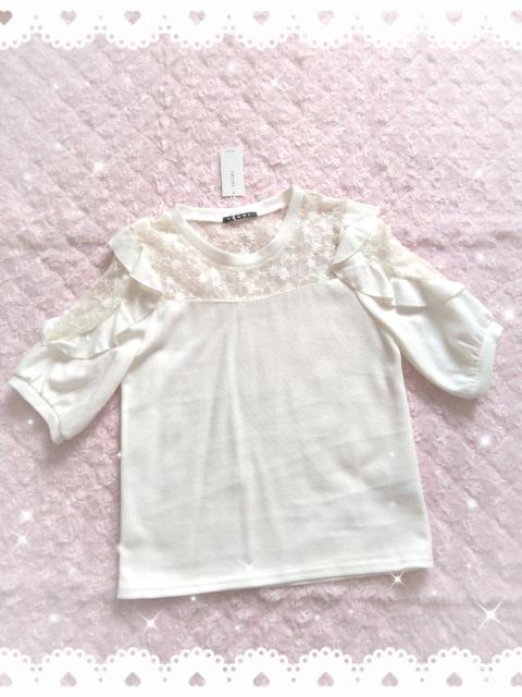 新品☆イング*袖フリルヨークシアートップス < ブランド  新品☆イング*袖フリルヨークシアートップス < ブランドの