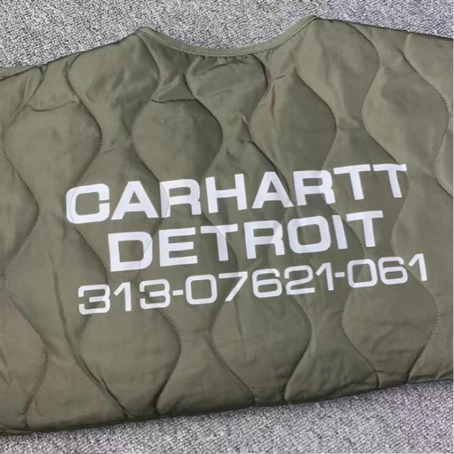 �V�i��������CarHartt �W�����o�[