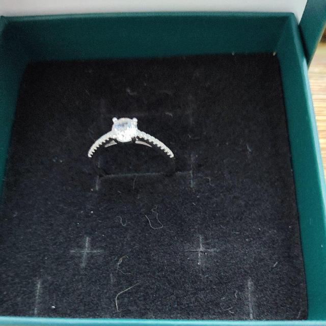 モアサナイトリング < 女性アクセサリー/時計  モアサナイトリング  < 女性アクセサリー/時計の