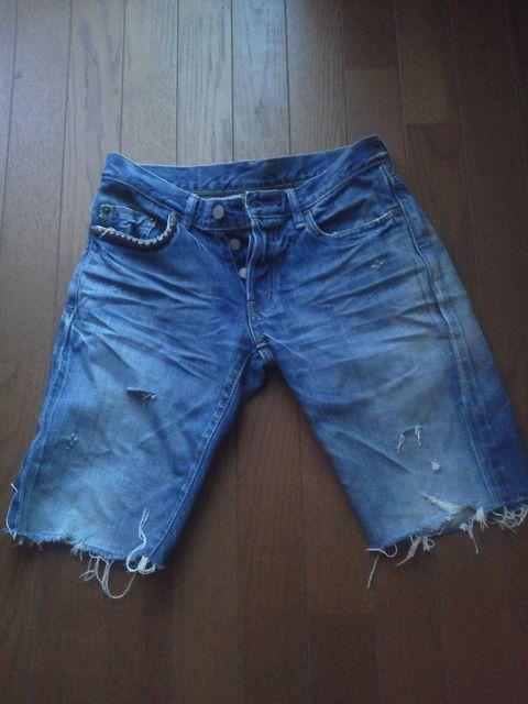 ヒステリックグラマー切りっぱなしハーフパンツ中古3N < ブランド  ヒステリックグラマー切りっぱなしハーフパンツ中古3N  < ブランドの