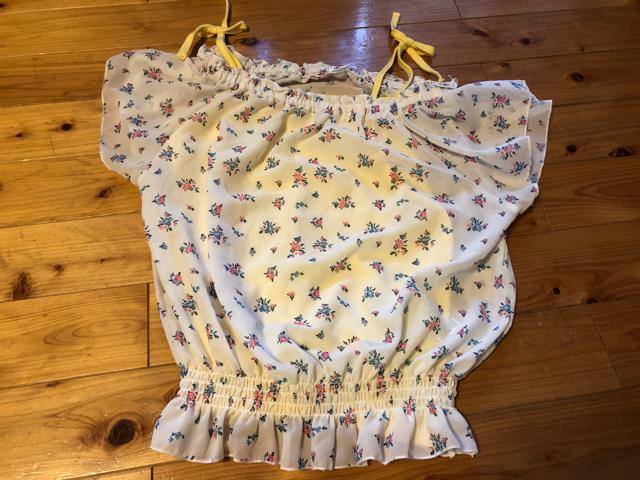 花柄シフォントップス難あり160 < キッズ/ベビー  花柄シフォントップス難あり160  < キッズ/ベビーの