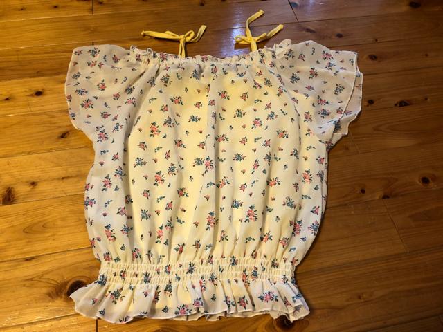 花柄シフォントップス難あり160 < キッズ/ベビー  花柄シフォントップス難あり160 < キッズ/ベビーの