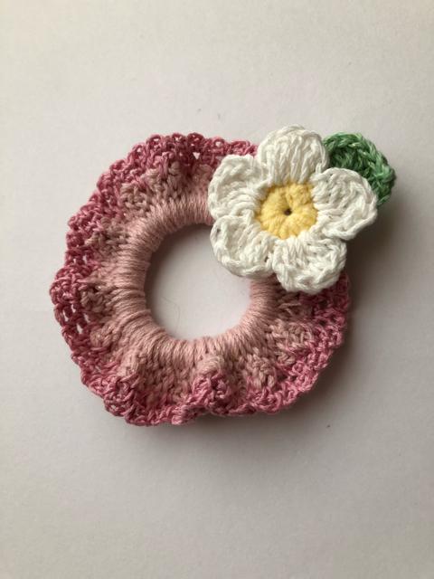 ハンドメイド ミニ シュシュ 小花♪ ガーリー axes好き < 女性ファッション  ハンドメイド ミニ シュシュ 小花♪ ガーリー axes好き < 女性ファッションの