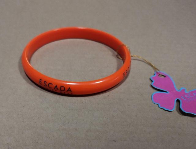 ESCADA SUNSET HEAT ロゴ オレンジ ブレスレット バングル ノベルティ < 女性アクセサリー/時計  ESCADA SUNSET HEAT ロゴ オレンジ ブレスレット バングル ノベルティ < 女性アクセサリー/時計の