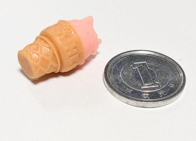 ミニチュア★キティ★アイスクリーム★ソフトクリーム★コーンアイス★ストロベリー★イチゴ★ピンク★色違いあります★ドールハウス★ < おもちゃ  ミニチュア★キティ★アイスクリーム★ソフトクリーム★コーンアイス★ストロベリー★イチゴ★ピンク★色違いあります★ドールハウス★ < おもちゃの