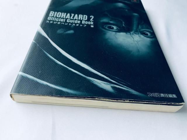 oCInU[h2 BIOHAZARD KChubN U{  Resident Evil 2 Official Guide  Q[{/\tg 
