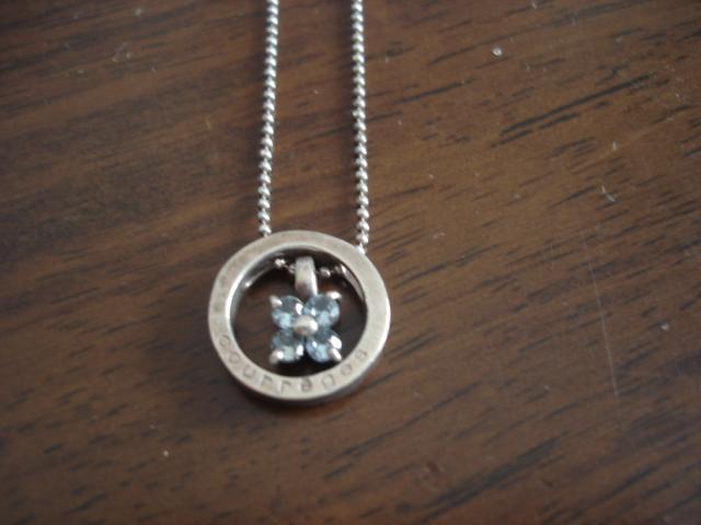 ���N���[�W���@Courreges �@�R�������f�U�C���l�b�N���X���������I �� �u�����h�� 