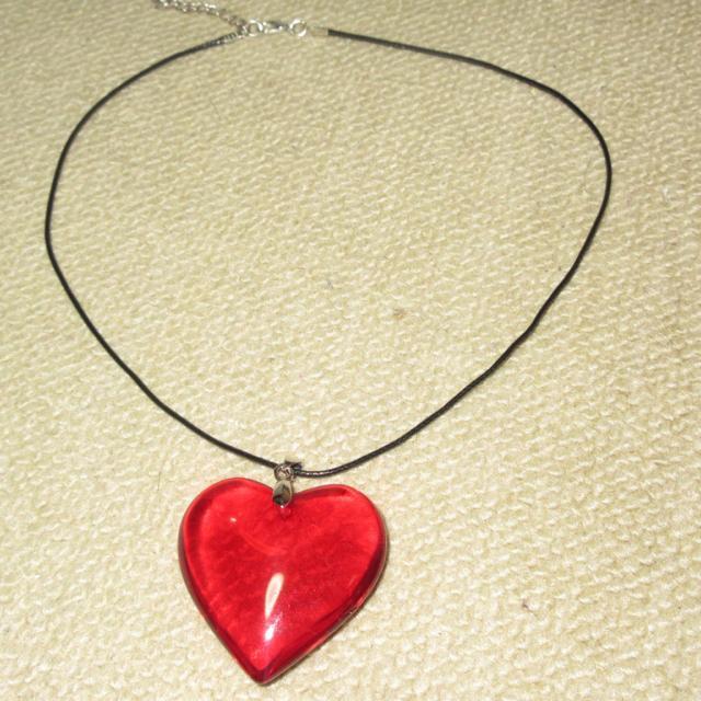 未使用☆BIGハートモチーフネックレス*チョーカー(レッド系) < 女性アクセサリー/時計 未使用☆BIGハートモチーフネックレス*チョーカー(レッド系) < 女性アクセサリー/時計の