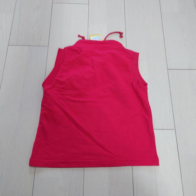 新品タグ付き ノースリーブスエットトップス 赤 110 サンタコスプレ < キッズ/ベビー  新品タグ付き ノースリーブスエットトップス 赤 110 サンタコスプレ < キッズ/ベビーの