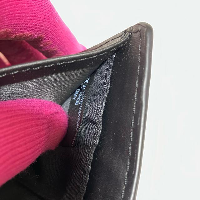 yizyGUESS / QXz LILA Mini Wallet O܂z  uh 