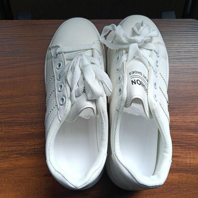 新品 23cm レディース スニーカー ホワイト シューズ 靴 カジュアル < 女性ファッション 新品 23cm レディース スニーカー ホワイト シューズ 靴 カジュアル < 女性ファッションの