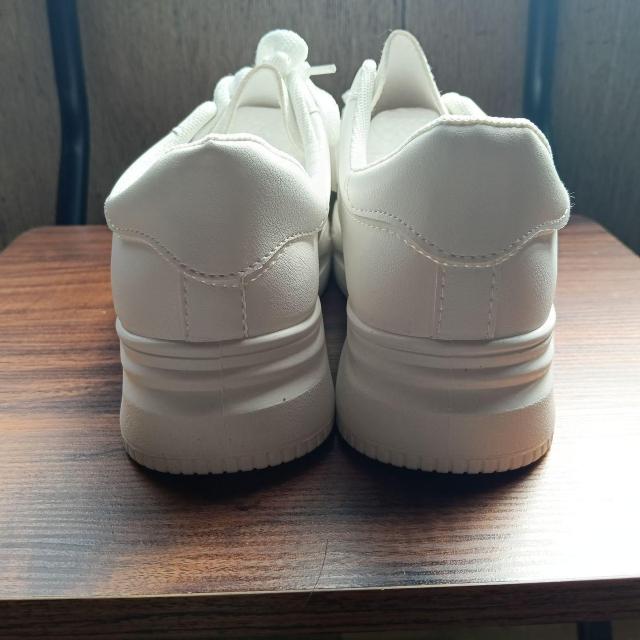 新品 23cm レディース スニーカー ホワイト シューズ 靴 カジュアル < 女性ファッション 新品 23cm レディース スニーカー ホワイト シューズ 靴 カジュアル < 女性ファッションの