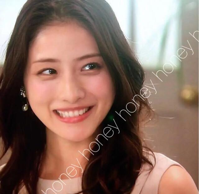 送料無料●石原さとみ●ドラマ着用●定価4,860円【新品】パールイヤリング < ブランド 送料無料●石原さとみ●ドラマ着用●定価4,860円【新品】パールイヤリング < ブランドの