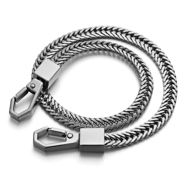 銀色 シルバー色 V字型 ウォレットチェーン お財布に デニム、ジーンズ、ジーパン、スラックス、パンツ < 男性アクセサリー/時計 銀色 シルバー色 V字型 ウォレットチェーン お財布に デニム、ジーンズ、ジーパン、スラックス、パンツ < 男性アクセサリー/時計の