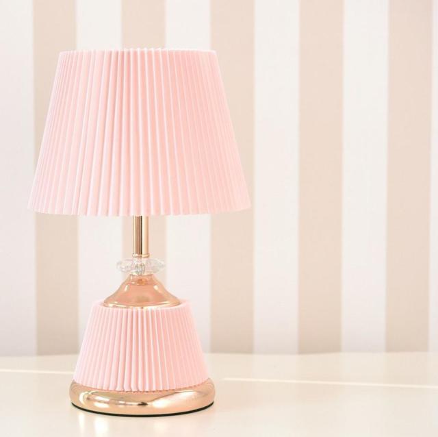 【送料無料】Radiant テーブルランプ ピンク 高さ36cm < 家電/AV 【送料無料】Radiant テーブルランプ ピンク 高さ36cm < 家電/AVの