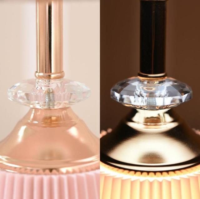 【送料無料】Radiant テーブルランプ ピンク 高さ36cm < 家電/AV 【送料無料】Radiant テーブルランプ ピンク 高さ36cm < 家電/AVの