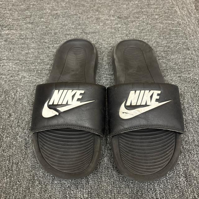 ���� NIKE �i�C�L �V�����[ �T���_�� CN9675-002 27cm �� �u�����h�� 