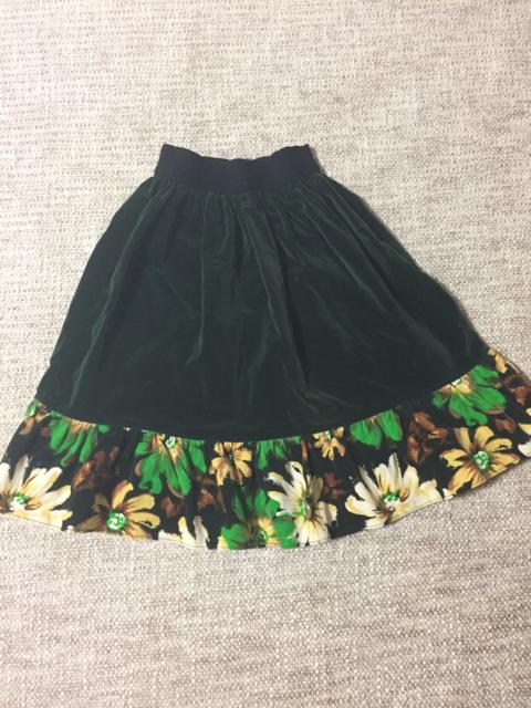 711.ベロアスカート☆ウエストゴム☆グリーン☆140センチ〜 < キッズ/ベビー  711.ベロアスカート☆ウエストゴム☆グリーン☆140センチ〜  < キッズ/ベビーの