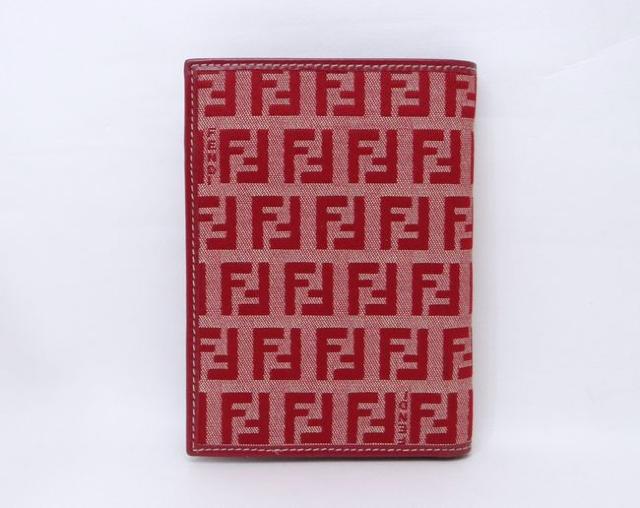 フェンディ ズッキーノ 二つ折り財布 札入れ レッド 美品【送料無料】 < ブランド フェンディ ズッキーノ 二つ折り財布 札入れ レッド 美品【送料無料】 < ブランドの
