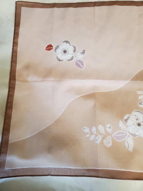 茶系に花柄ハンカチ 未使用・ツレあり < 女性ファッション  茶系に花柄ハンカチ 未使用・ツレあり < 女性ファッションの