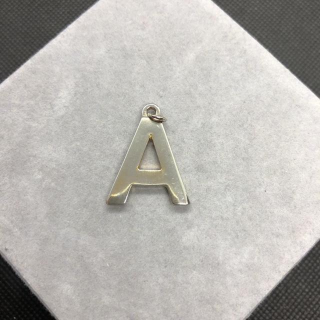 即決 SAZABY イニシャルチャーム < ブランド 即決 SAZABY イニシャルチャーム < ブランドの