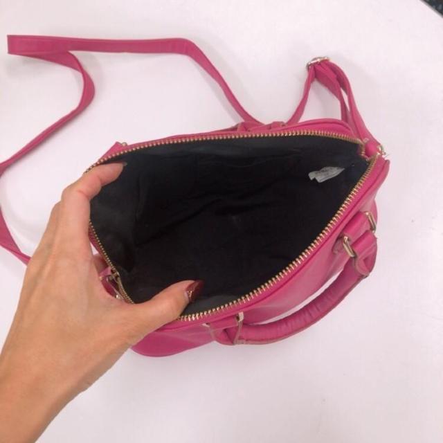 ◆ピンク色ミニバッグ◆海外セレブ系同型♪2WAYショルダー付♪ギャルコーデ★ < 女性ファッション  ◆ピンク色ミニバッグ◆海外セレブ系同型♪2WAYショルダー付♪ギャルコーデ★ < 女性ファッションの