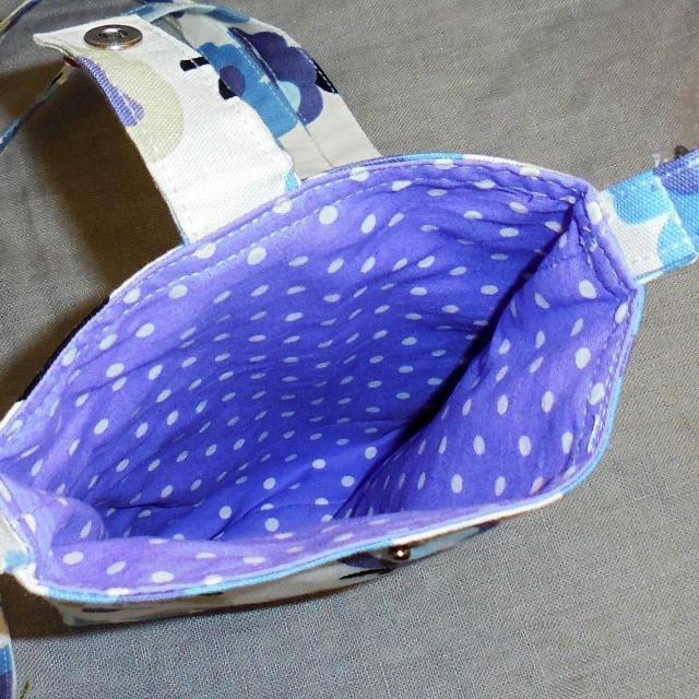 ◆ポケットなしシンプル◆北欧◆ブルー系パンジー花×白地◆スマホポシェット ショルダー ポーチ < 女性ファッション ◆ポケットなしシンプル◆北欧◆ブルー系パンジー花×白地◆スマホポシェット ショルダー ポーチ < 女性ファッションの