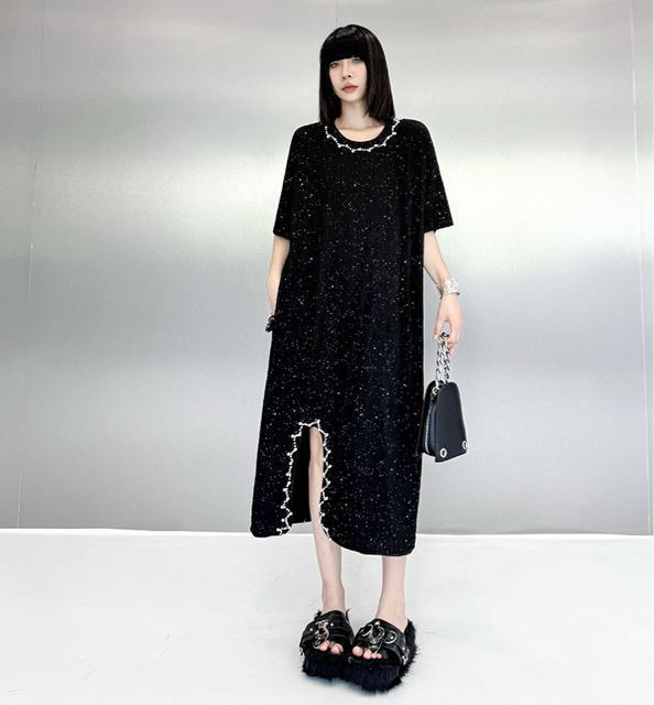 パール付き ロング丈 キラキララメ入り ワンピース 縦模様 ブラック 大きいサイズ < 女性ファッション  パール付き ロング丈 キラキララメ入り ワンピース 縦模様 ブラック 大きいサイズ < 女性ファッションの
