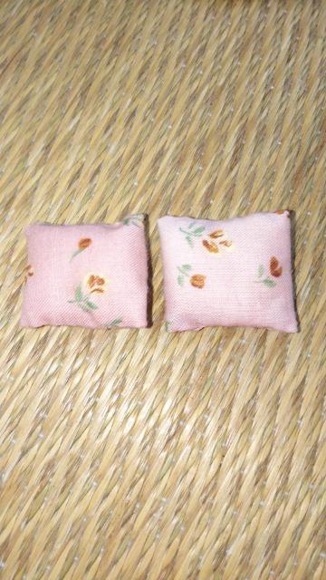 シルバニアファミリー花柄クッションピンクミニチュアDollドールハウス人形 < おもちゃ シルバニアファミリー花柄クッションピンクミニチュアDollドールハウス人形 < おもちゃの