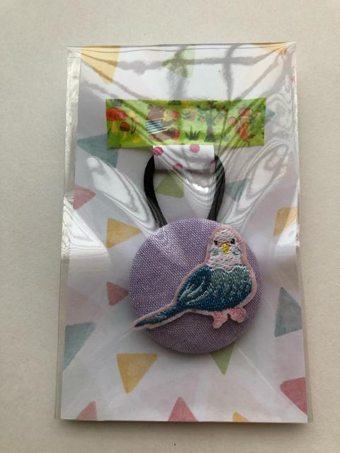 ハンドメイド ヘアゴム 特大 くるみボタン かわいいインコちゃん♪ < 女性ファッション  ハンドメイド ヘアゴム 特大 くるみボタン かわいいインコちゃん♪ < 女性ファッションの