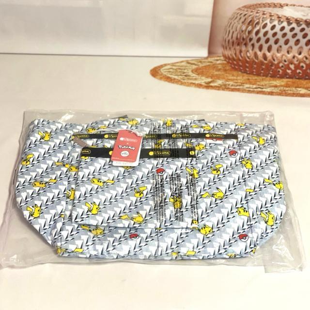 ★新品★LeSportsac レスポートサック ピカチュウモノグラム トートバッグ  ポーチ セット 7891 送料無料 < 女性ファッション  ★新品★LeSportsac レスポートサック ピカチュウモノグラム トートバッグ  ポーチ セット 7891 送料無料 < 女性ファッションの