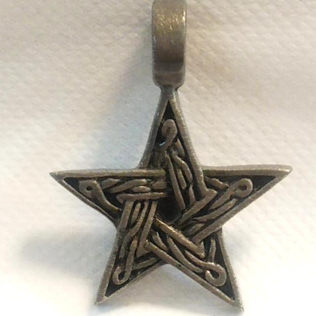AzureGreen: Body Vibe Pentacle Pendant < 男性アクセサリー/時計  AzureGreen: Body Vibe Pentacle Pendant < 男性アクセサリー/時計の