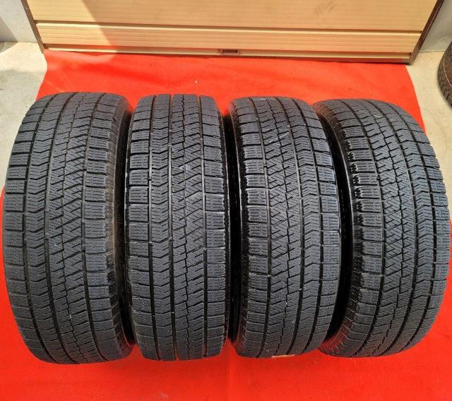GXs[h 16~6.5J 5H PCD114.3 IS38 uaXgBLIZZAK VRX2 (215/65R16) 4{Z  /oCN