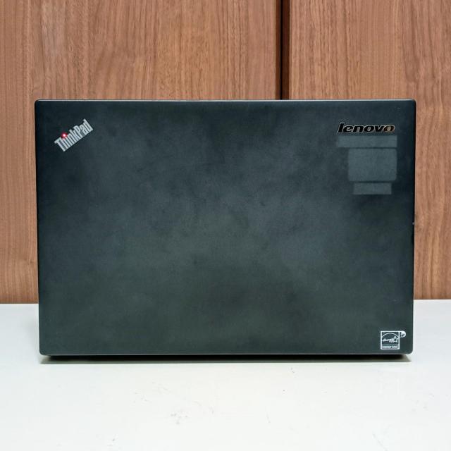 Lenovo ThinkPad Corei5 8GB ViSSD256GB WebJ Windows11 m[gp\R  PC{/Ӌ@ 