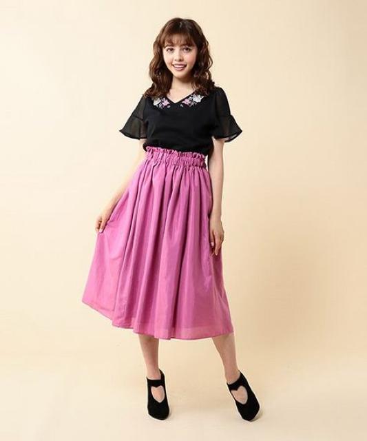 定価5,292円●MIIAミーア●3Dフラワービジューカットプルオーバー●白ホワイト < ブランド 定価5,292円●MIIAミーア●3Dフラワービジューカットプルオーバー●白ホワイト < ブランドの