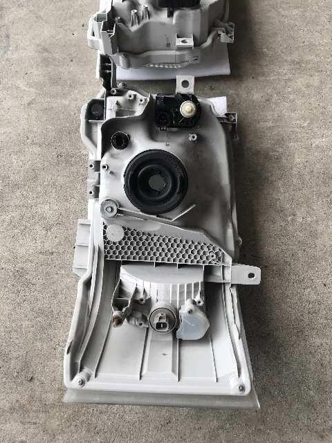 4型ハイエース/レジアスエース純正ヘッドライト左右セット < 自動車/バイク 4型ハイエース/レジアスエース純正ヘッドライト左右セット < 自動車/バイク