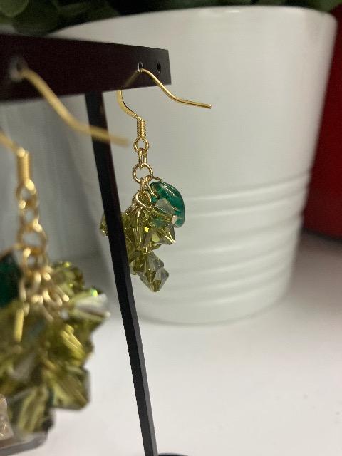 ハンドメイド ぶどう ピアス < 女性ファッション  ハンドメイド ぶどう ピアス < 女性ファッションの