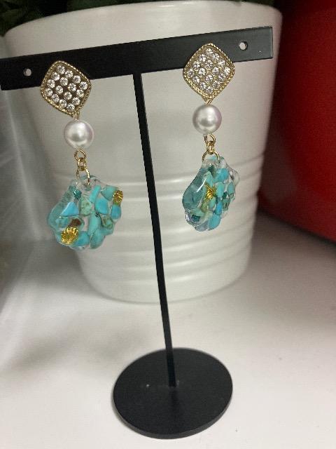 ピアスのみ ハンドメイド レジンシェル ピアス < 女性ファッション  ピアスのみ ハンドメイド レジンシェル ピアス  < 女性ファッションの