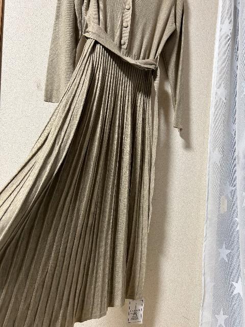 新品タグ付きNinety★ニットワンピース < 女性ファッション 新品タグ付きNinety★ニットワンピース < 女性ファッションの