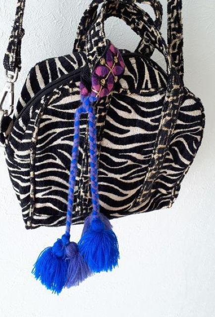 ゼブラ柄 2way タッセル ショルダーバッグ ハンドバッグ ポーチ < 女性ファッション  ゼブラ柄 2way タッセル ショルダーバッグ ハンドバッグ ポーチ < 女性ファッションの